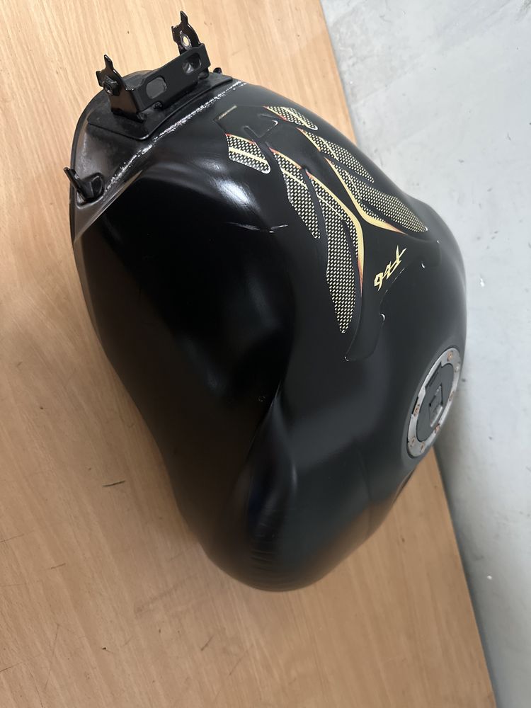 Yamaha R6 YZF RJ01 RJ03 99-02 Bak Pompa Paliwa Kranik KPL Zbiornik