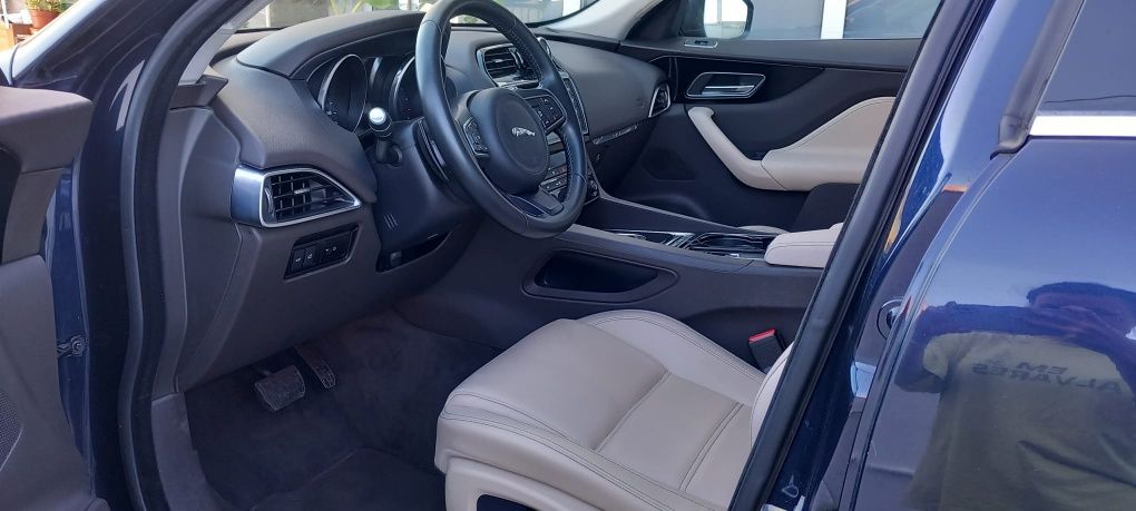 Jaguar F-Pace | Azul