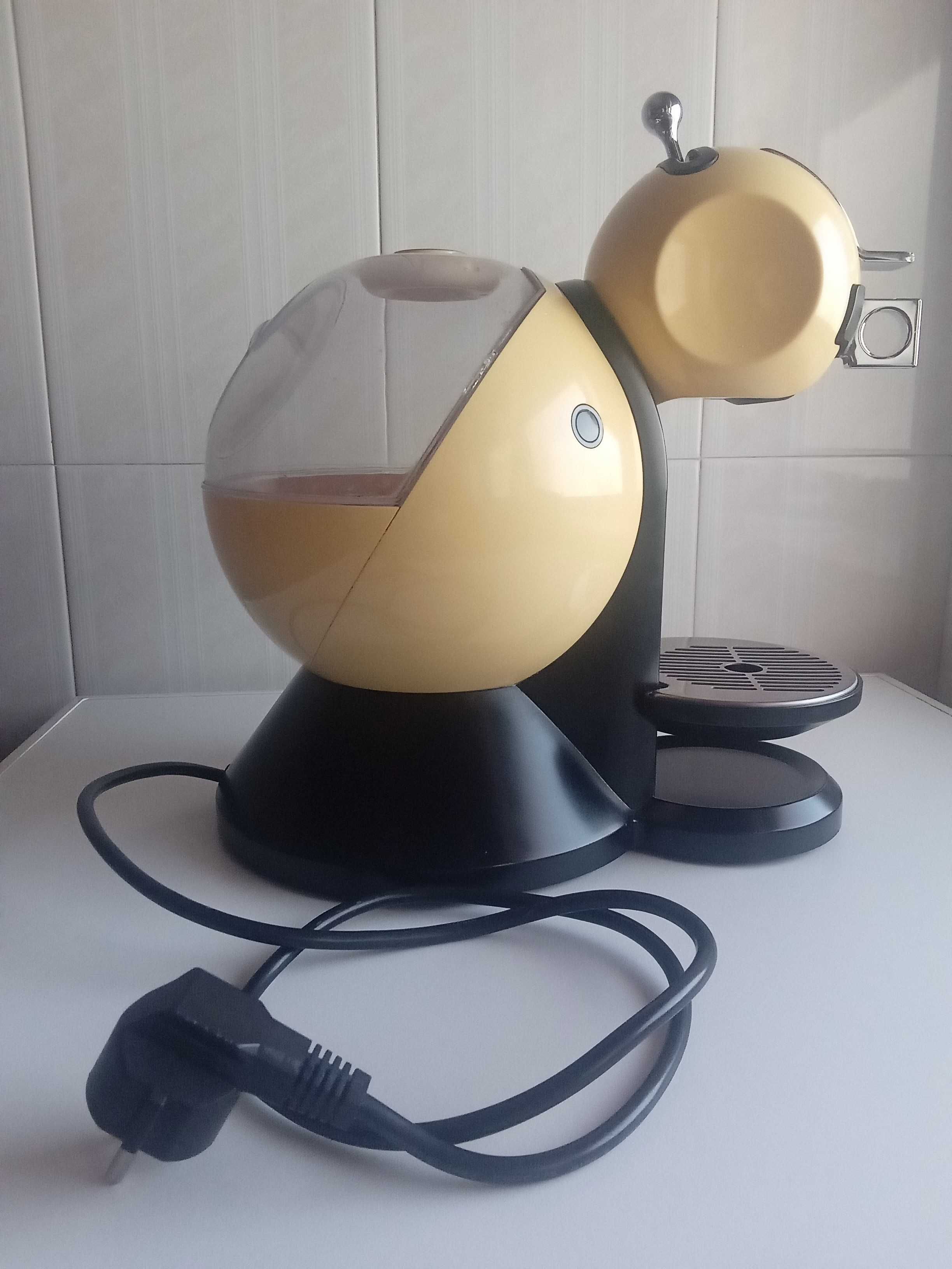 Máquina de Café Nescafé  Dolce Gusto Krups -  Impecável !