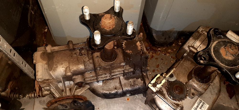 Трактор - газонокосарка запчасть