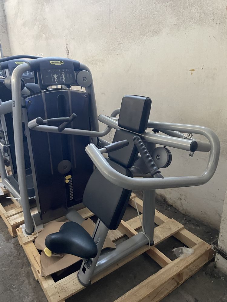 Комплект вживаних тренажерів Technogym Selection в наявності все