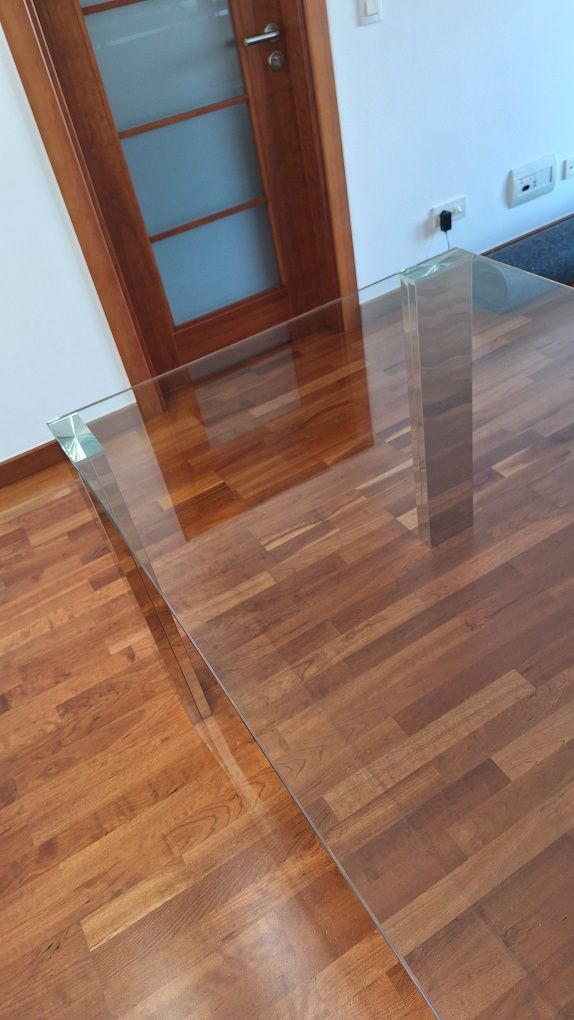 Mesa de Jantar em vidro