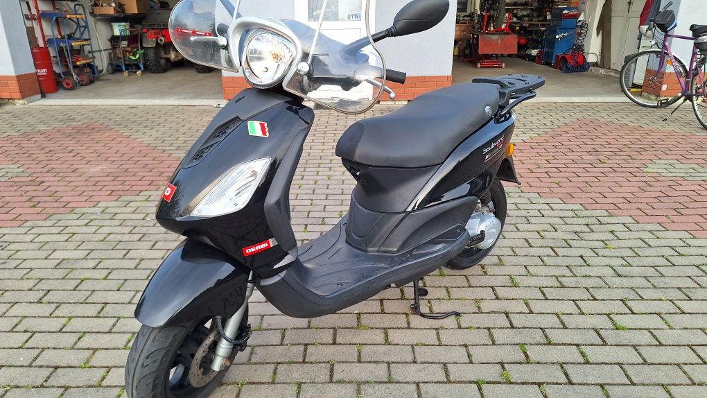 Skuter Derbi , Piaggio 2t 50 cc stan bdb