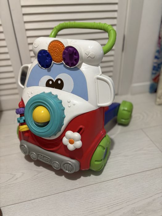 Ходунки -ігровий центр розвиваючий Chicco Happy Hippy Walker