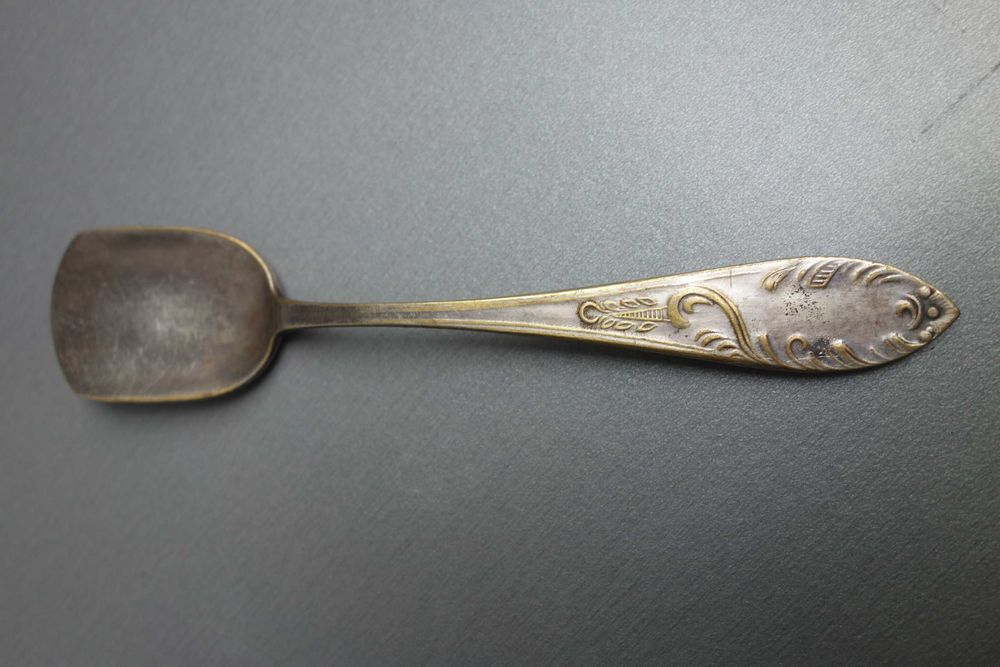 stara posrebrzana mała łyżeczka do cukru
