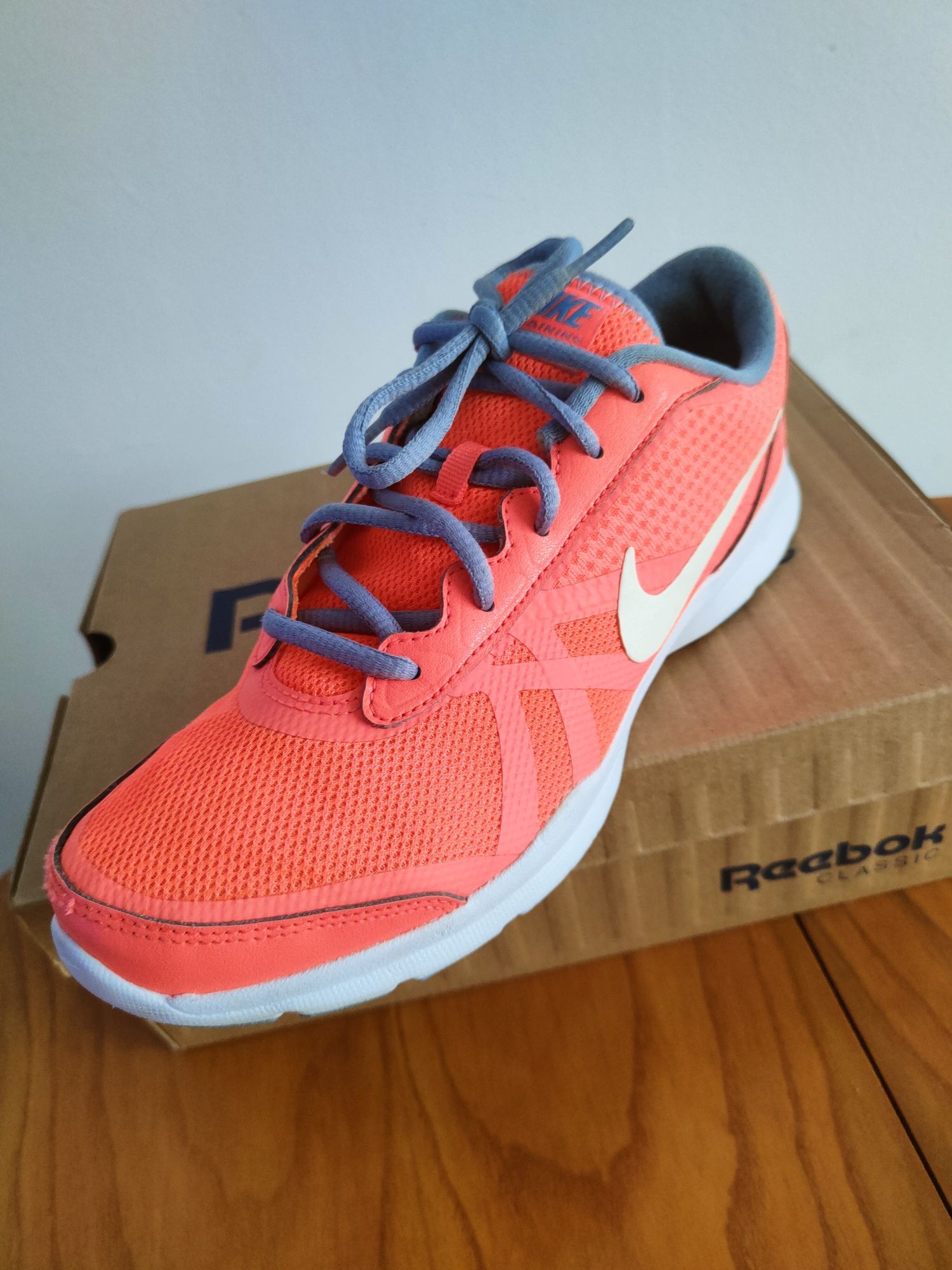 Buty adidasy sportowe NIKE W CORE MOTION TR 2 MESH