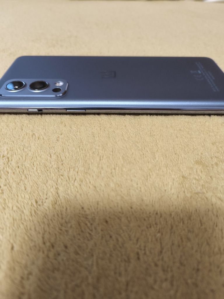 Telefon OnePlus Nord 2 5G 8/128 bardzo dobry