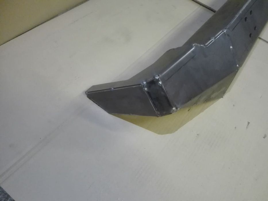 Zderzak stalowy Suzuki Vitara 1.6 tył tylny w częściach do pospawania