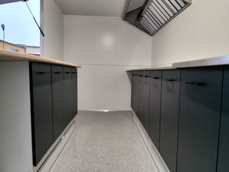 Przyczepa gastronomiczna-handlowa 3, 5mx2m Nowa 2025  HIT WYPOSAŻONA