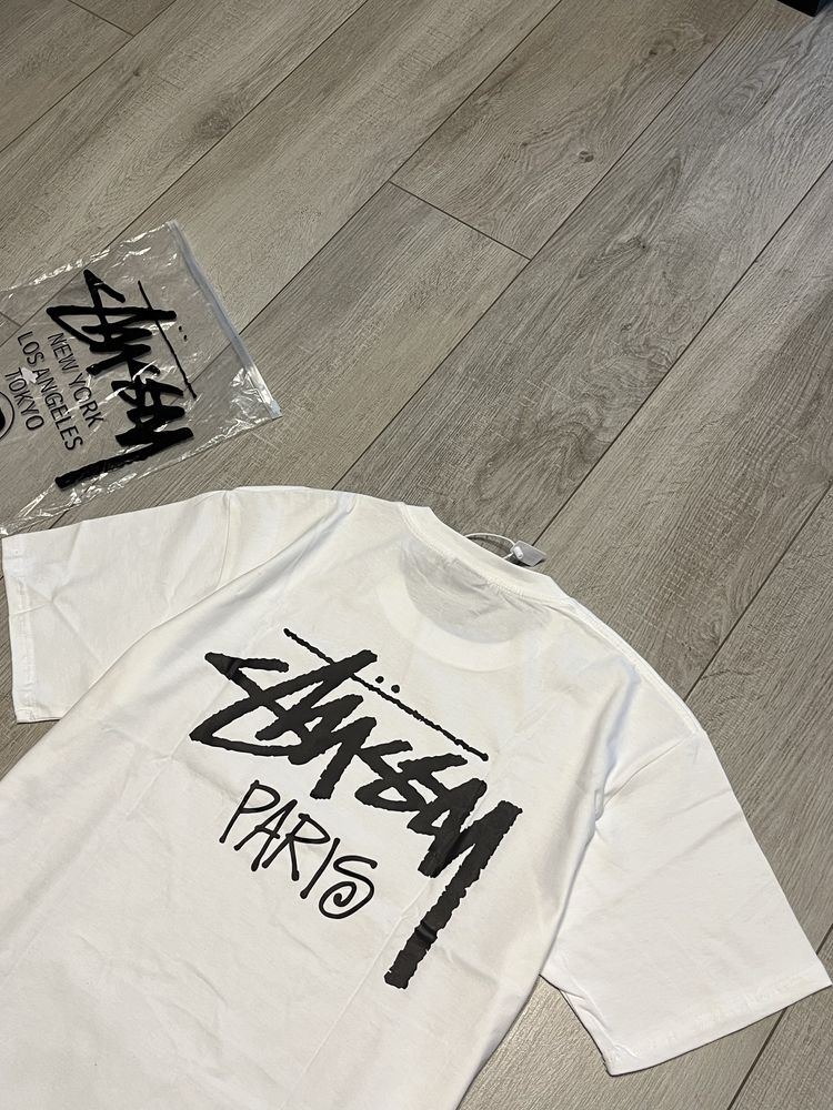 Футболка Stussy paris абсолютно нова