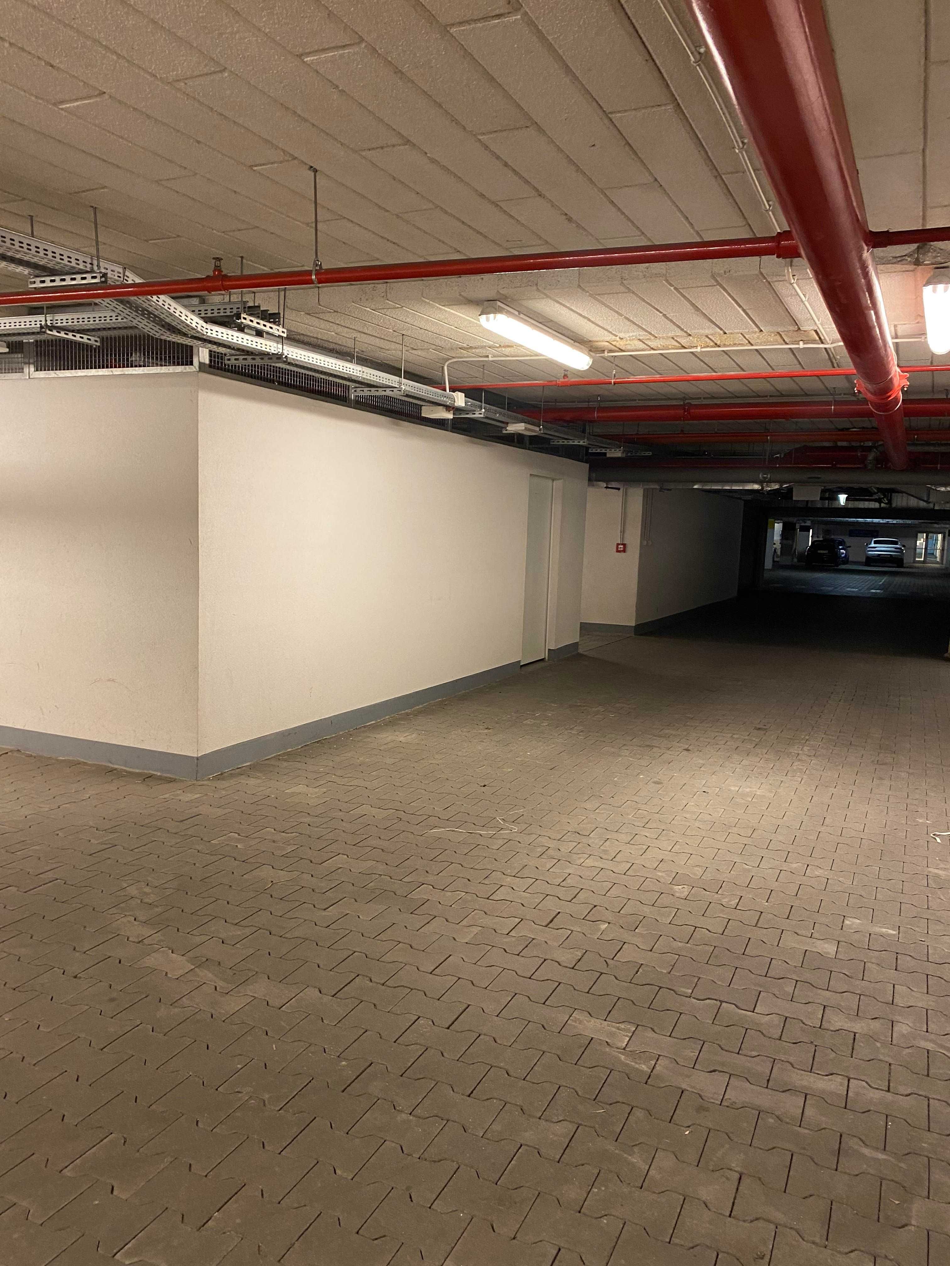 Pomieszczenia magazynowo składowe w Krakowie |Podgórze| PARKING PRĄD
