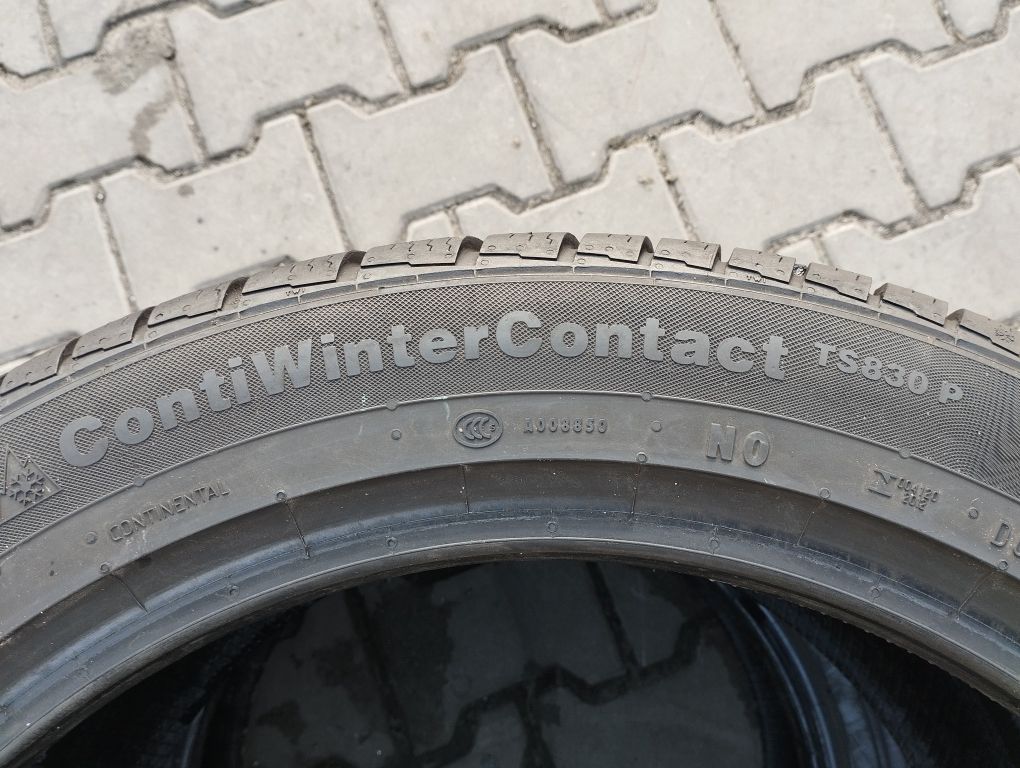 295/40/19 Continental ContiWinterContact TS830P