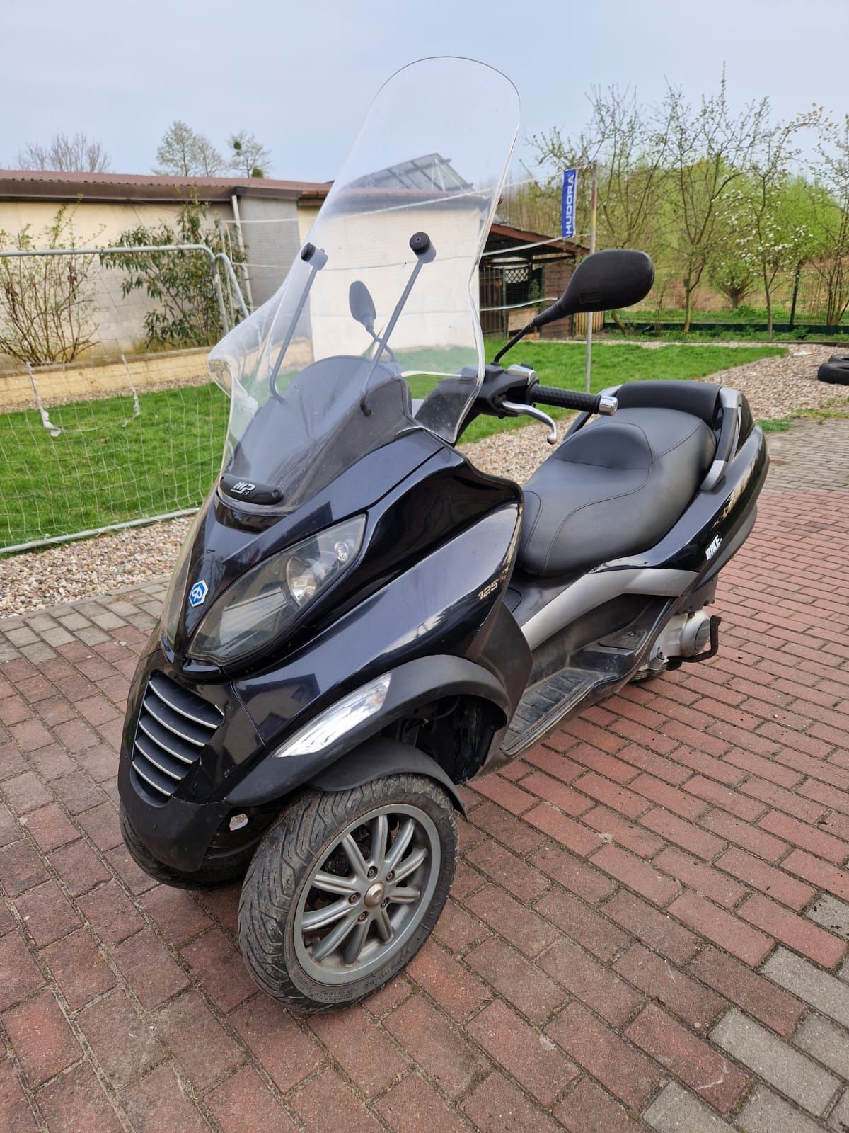 Piaggio mp3 poj. 125 mały przebieg