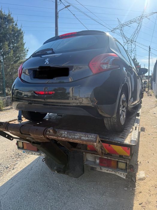 Peugeot 208 para peças
