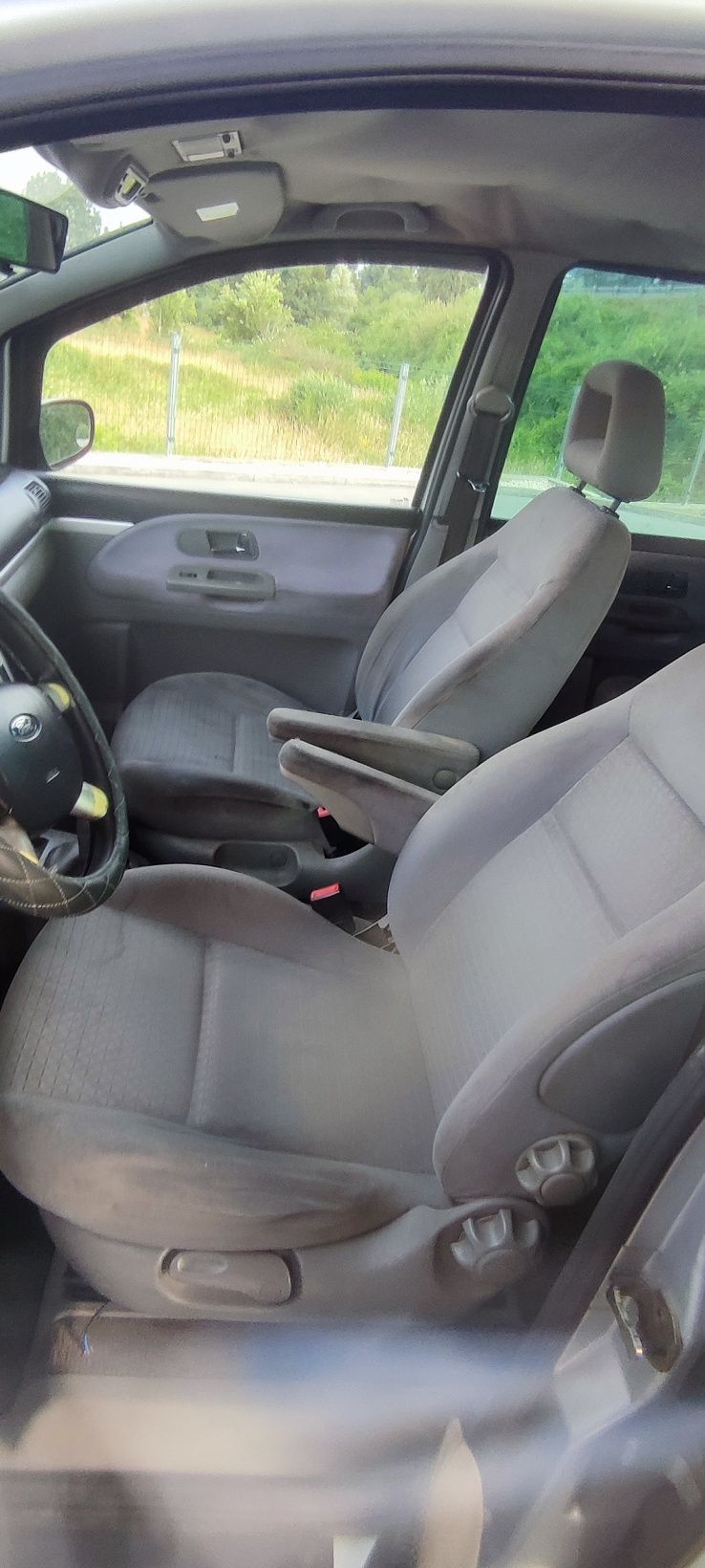 Ford Galaxy 1.9TDi 115cv 6 velocidades aceito troca