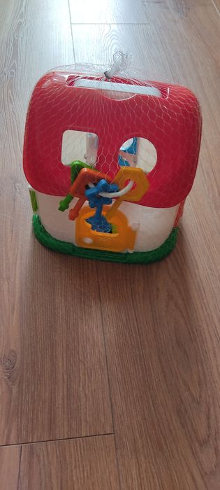 Іграшки. Будиночок логіка