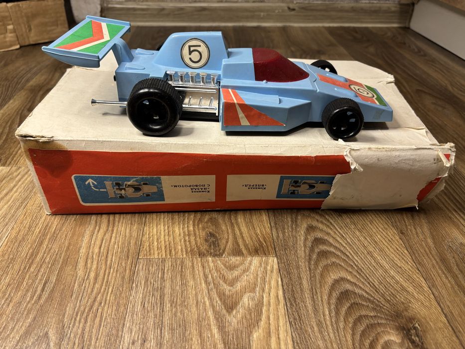 Игрушка СССР машинка на радиоуправлении