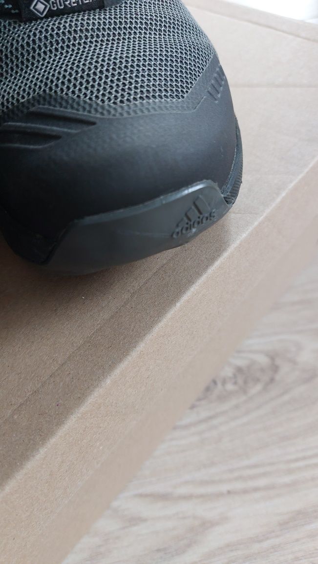 Buty zimowe Adidas terrex swift r3 w idealnym stanie