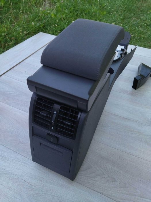 Подлокотник підлокітник Фольксваген Кадди Тоуран Touran Caddy