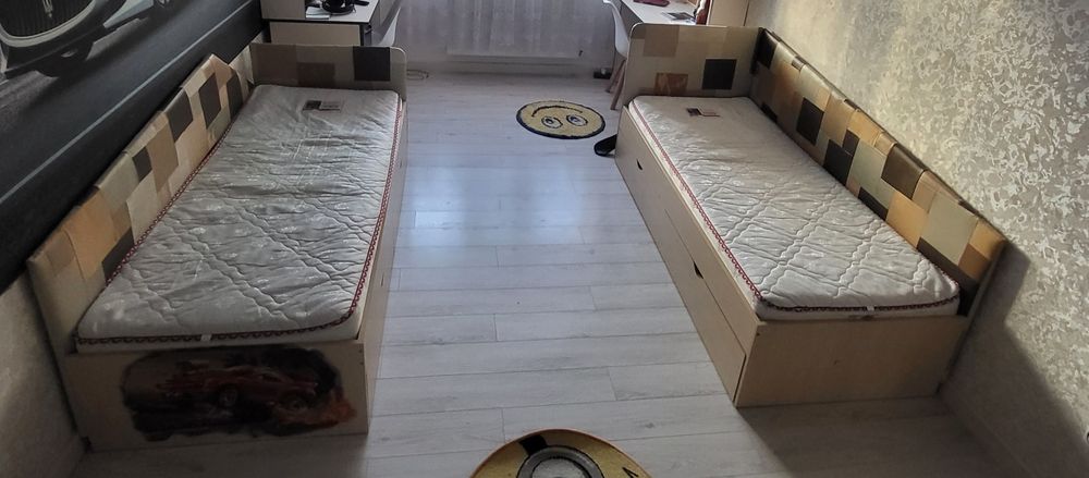 Ліжко односпальне