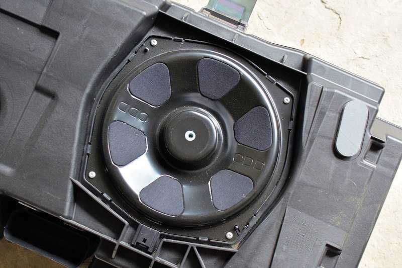 Głośnik Subwoofer Range Rover Evoque BJ32-113B12-BB