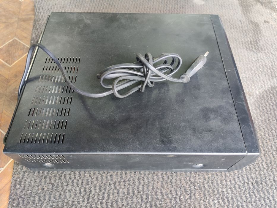 Відеомагнітофон GoldStar