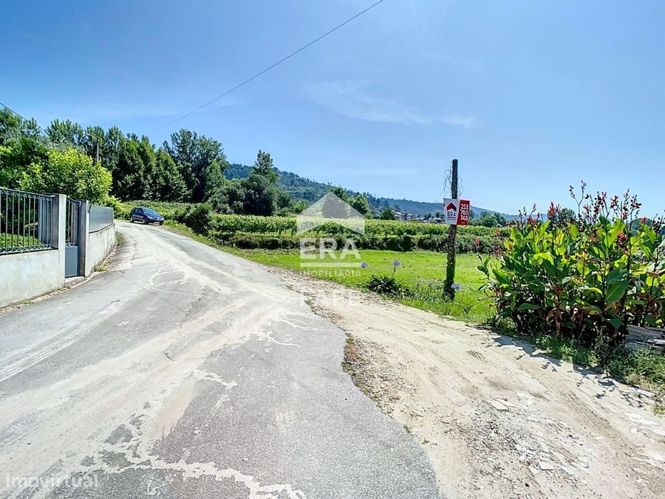 Terreno para construção em Fareja