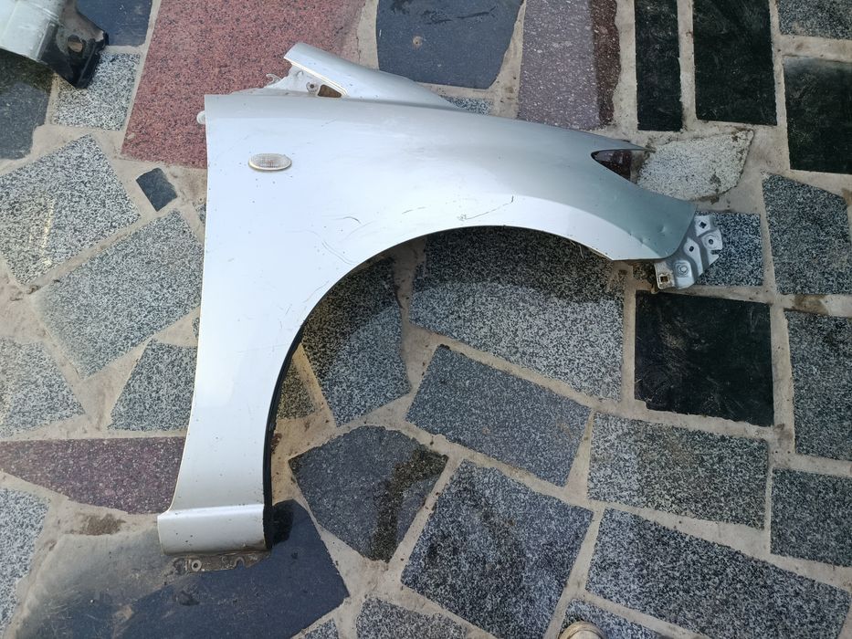 Крила передні MAZDA 5