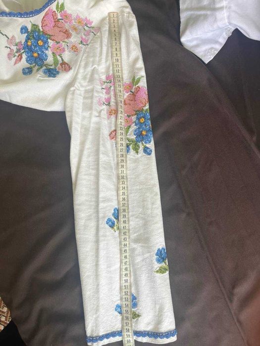 Жіноча вишиванка з льону