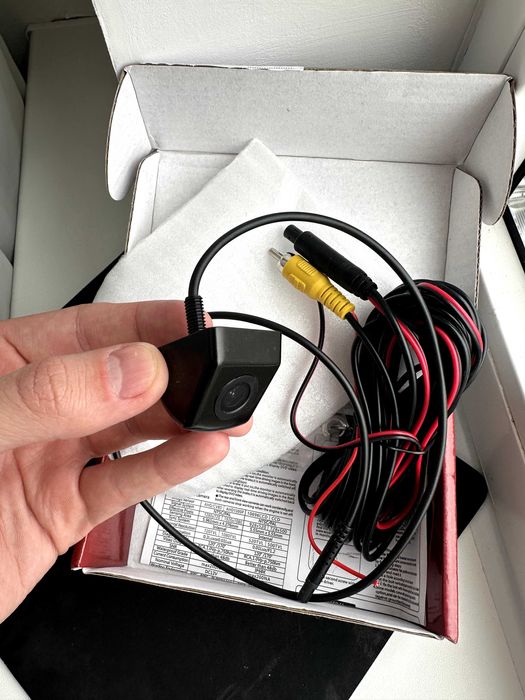 Камера заднего вида для авто 170 градуc парковочная ip68 Штатная врез