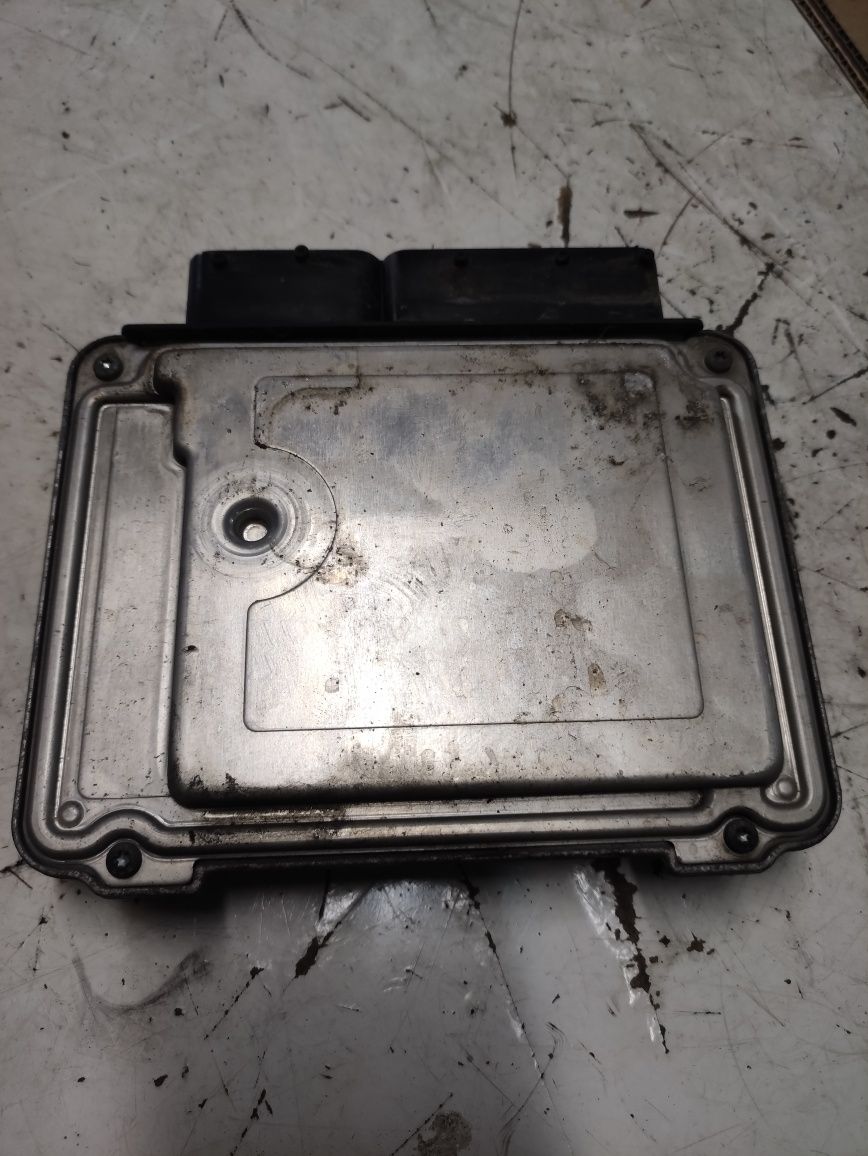 Sterownik komputer silnika Opel Vectra C 1.9 CDTI