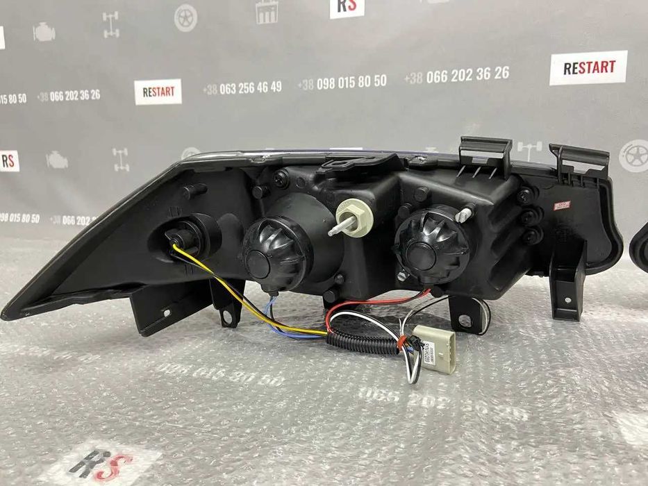 Фари передні на Renault Megane 2 (рено меган 2) 2002 -2006 601209DE