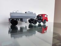 Kultowe ciężarówki z epoki PRL-u Star c25  z cysterną