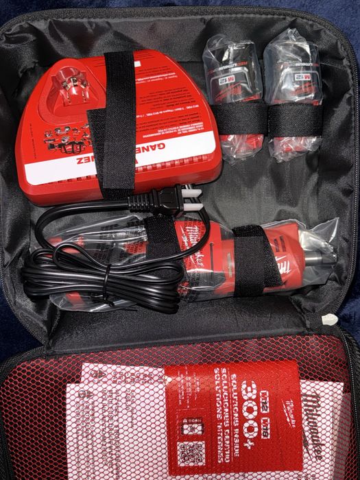 Szlifierka prosta palcówka Milwaukee Fuel M12 + 2xbatetia