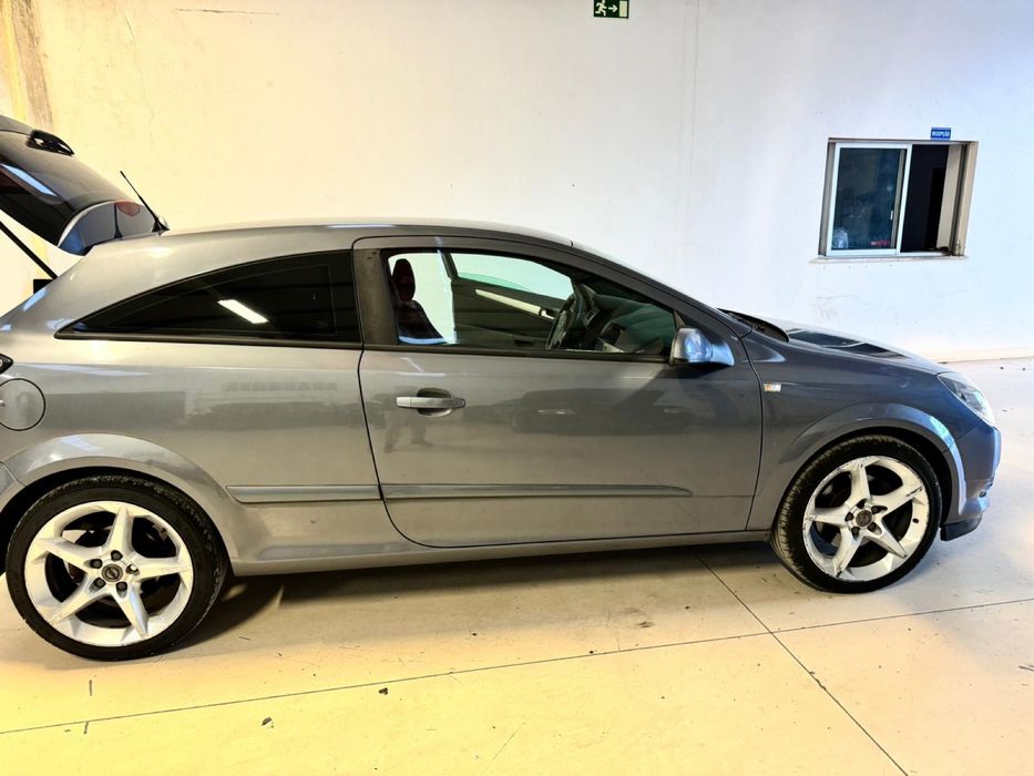 Opel Astra GTC 1.9