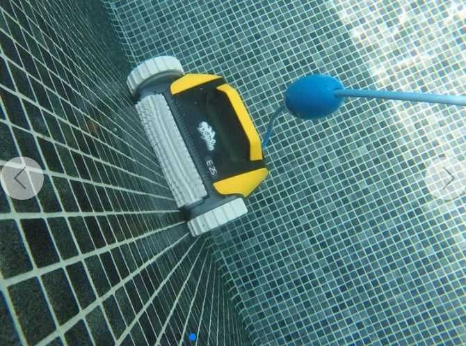 Robot basenowy Delfin E25 odkurzacz czyści dno i ściany