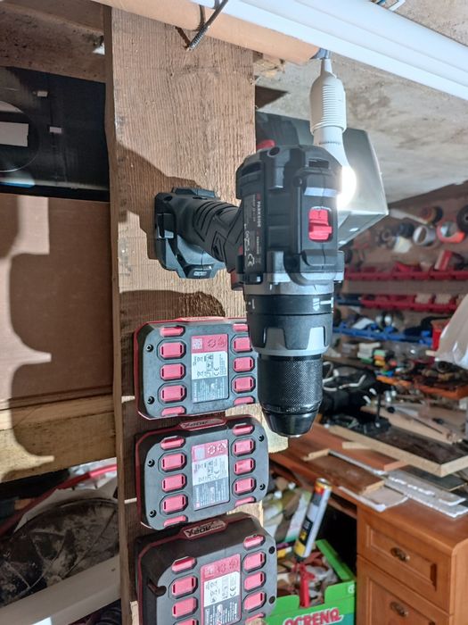 Uchwyty Makita DeWalt Milwaukee m18 Einhell Graphite Parkside

9 zł
