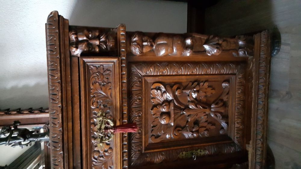 Piękna Stara komoda