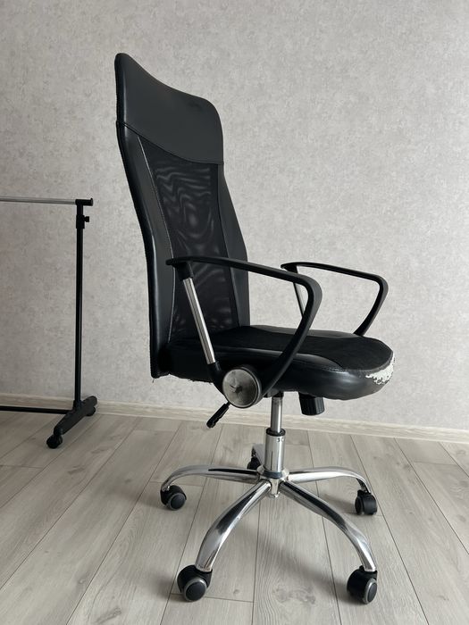 Крісло з jusk вживане стан як на фото