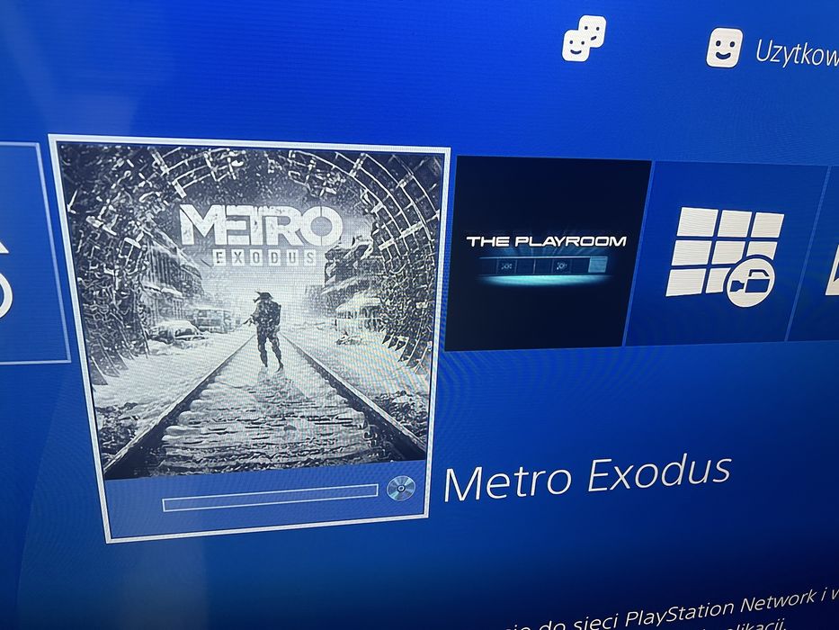 Konsola ps4 slim 1TB 2 pady + gry