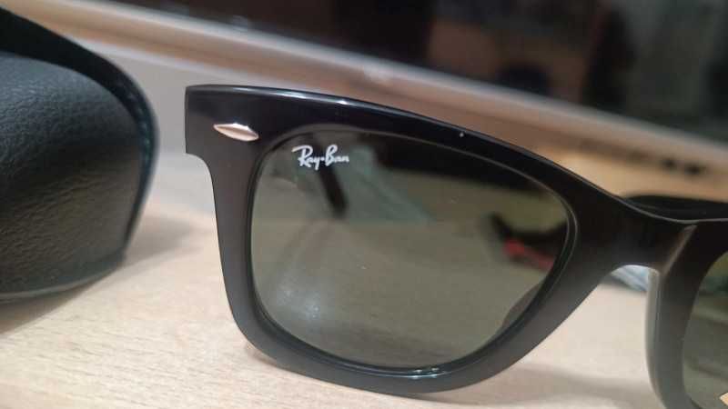 Legendary Ray-Ban Wayfarer 2140 - Czarna Oprawa/Zielone Szkła-Idealny