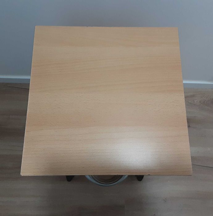 Móvel de Apoio com Gavetas em Madeira