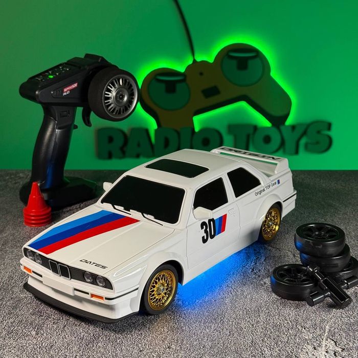 Дрифт машинка BMW Е30 на радіокеруванні Біла. Машинка для дрифту БМВ