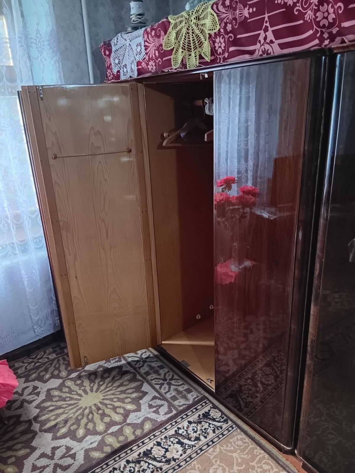 Меблі для спальні вживані