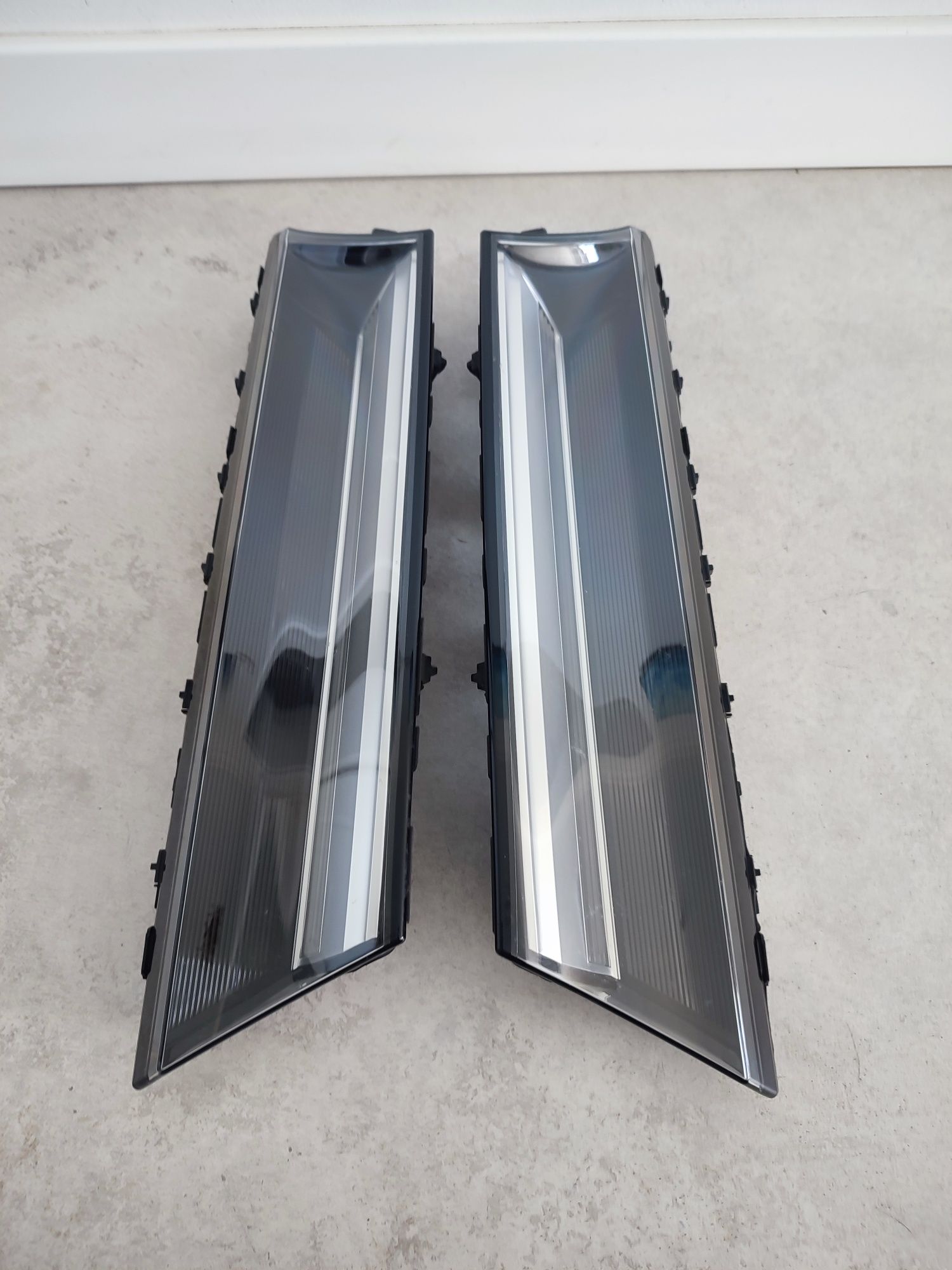 Lampa LED L P Przód VW T7 7T0 22r Oryginał