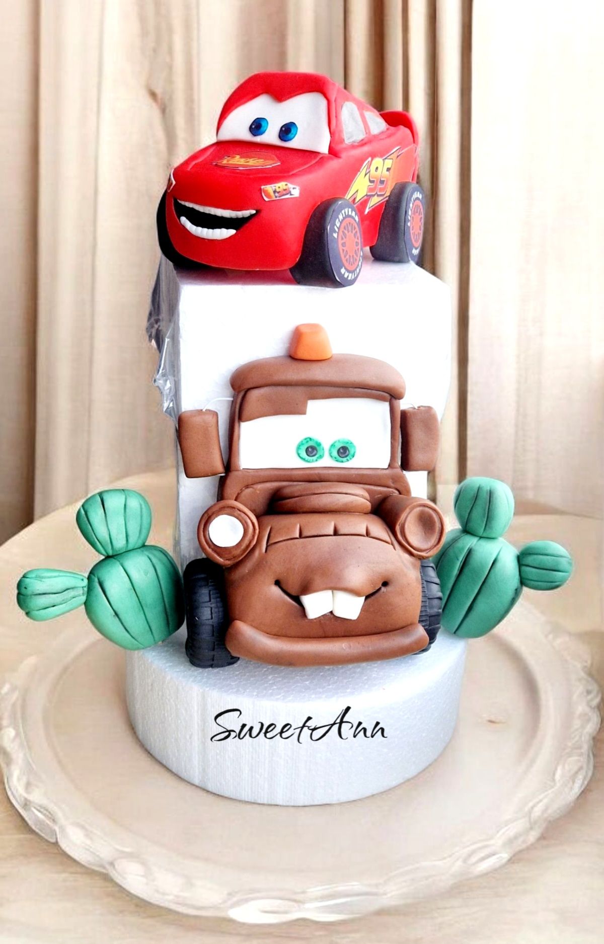 Zygzak I złomek figurki na tort cars