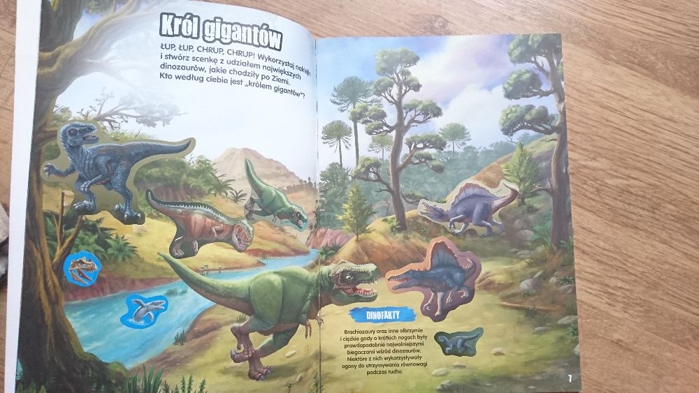 książka Zadanie: naklejanie Dinosaurs Schleich