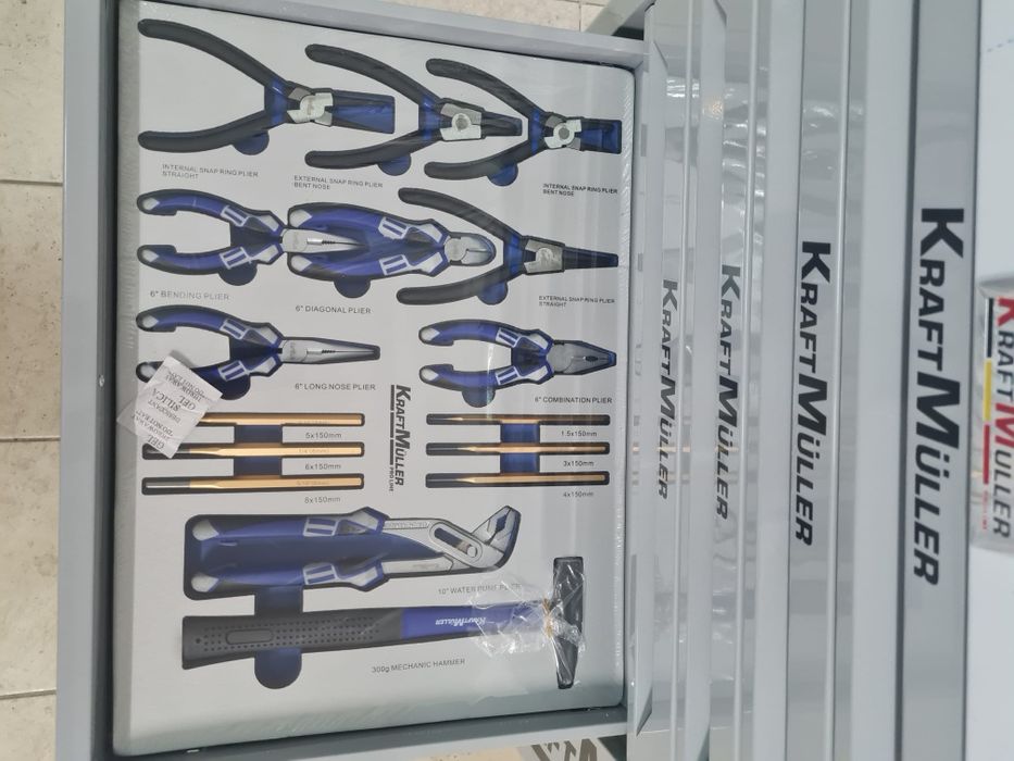 Carrinho de ferramenta de 8 gavetas vazio