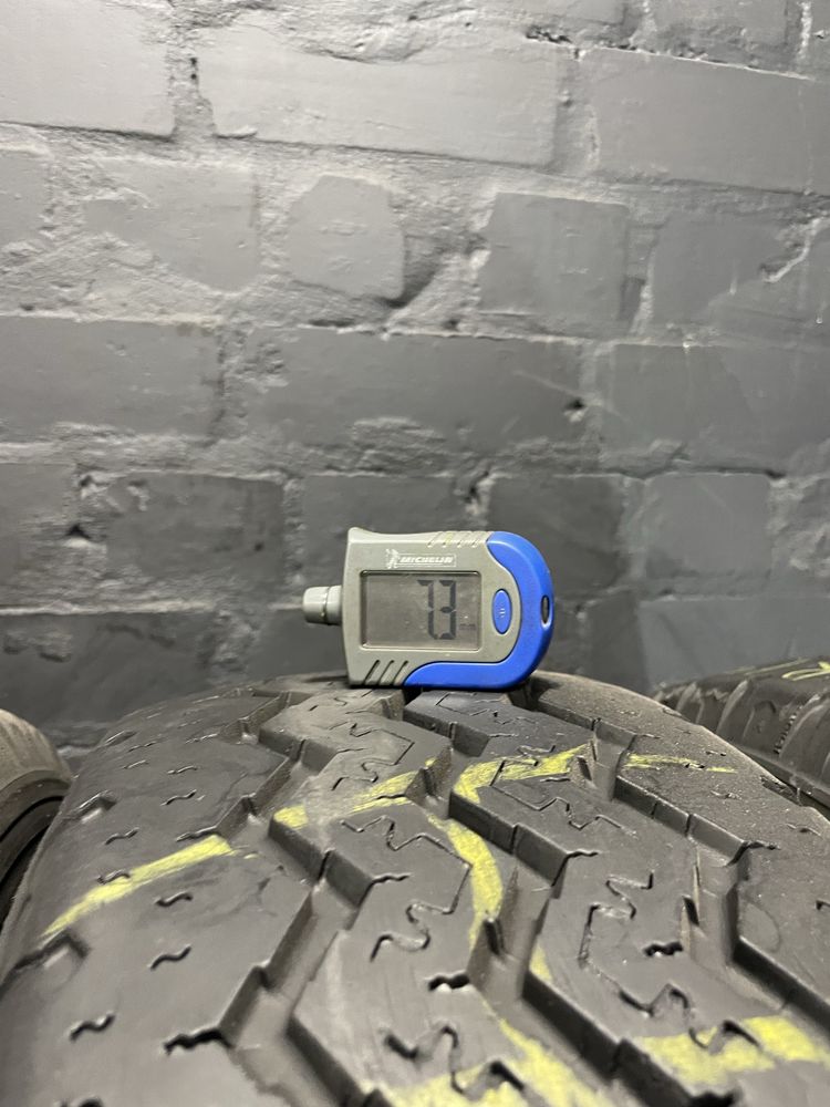 4шт 215/70 R15c Michelin