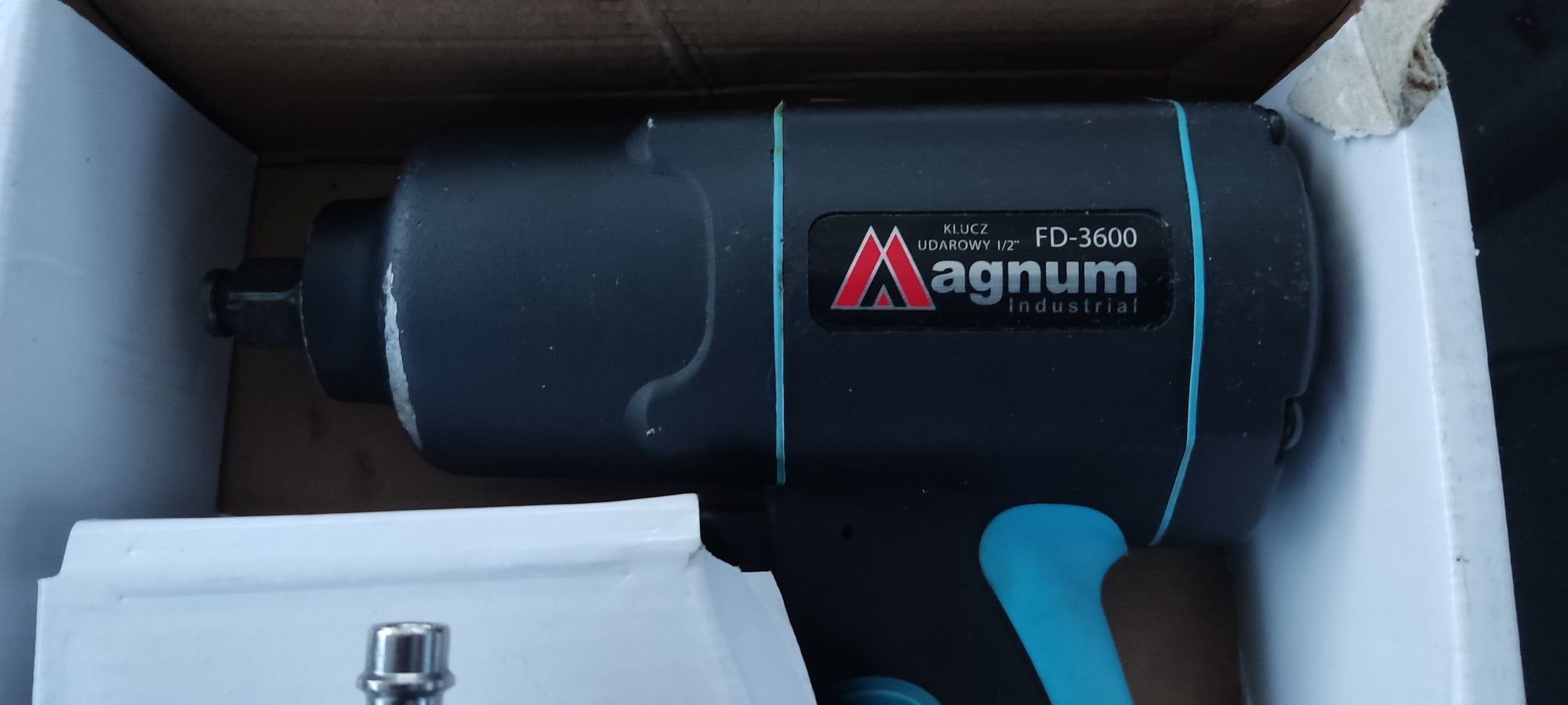 Klucz udarowy pneumatyczny MAGNUM FD-3600